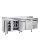 Tavolo refrigerato 4 porte con alzatina, in acciaio inox AISi 304, refrigerazione ventilata - cm 223x70x96h