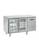 Tavolo refrigerato 2 porte a vetro in acciaio inox AISi 304 refrigerazione ventilata - Classe B - cm 135x72,5x85h