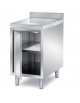 TAVOLO ARMADIATO INOX AISI 304 CON 1 ANTA A BATTENTE, CON ALZATINA, ANGOLO RAGGIATO SU 1 FRONTE - CM. 60X80X87H