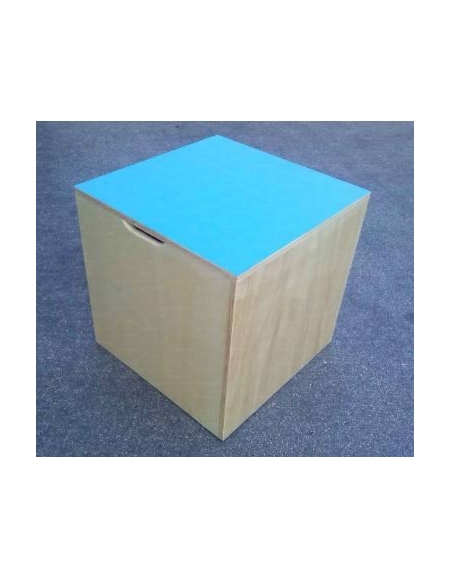 Cubo propriocettivo Dim. 60x60x60 cm., in legno.