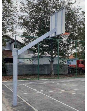 Impianto basket monotubolare con tabelloni resina, sbalzo cm.225.