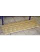 Pedana poggiapiedi a listoni di legno verniciato lunghezza 1 m per spogliatoi.