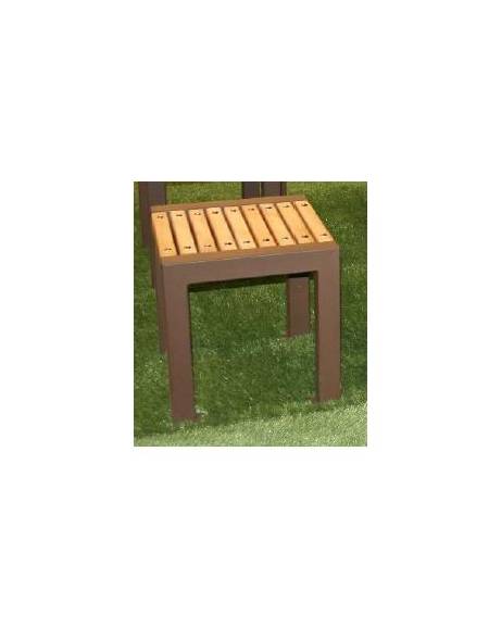 Panchina singola senza schienale, struttura in acciaio e seduta con doghe in legno di pino - cm 60x45,2x46h