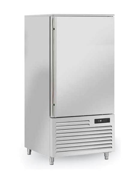 Abbattitore di temperatura in acciaio inox - capacità 15 teglie GN 1/1 o mm 600x400 - temp. -40°/+10°C - cm 79x94,5x197,5h
