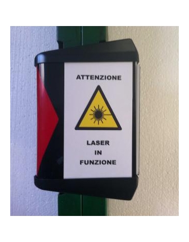 Segnalatore luminoso  "LASER IN FUNZIONE” a bandiera