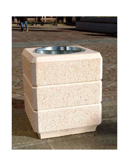 Cestino di forma quadra in cemento, capacità 40 lt, con posacenere a mezza luna o intero - cm 50x50x60h
