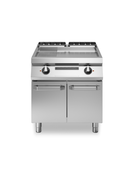 Fry Top elettrico su vano con 2 porte, piastra 2/3 liscia 1/3 rigata cromata - potenza tot.10,8 kW - cm 80x73x87h