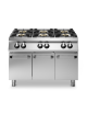 Cucina a gas 6 fuochi su vano con 3 porte e piano stampato - Potenza totale Kw 52 - cm 120x90x87h