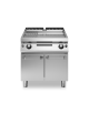 Fry top a gas piastra cromata 2/3 Liscia 1/3 rigata su armadio chiuso con antine - cm 80x90x87h