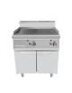 Fry Top a gas con piastra in acciaio 1/2 liscia e 1/2 rigata su armadio chiuso con antine -  cm 80x90x114h