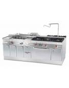 Cucina elett. trifase-12,05kw, 6 piastre, forno elett. multifunzione, camera cm 64x37x35h GN1/1, porta cieca inox - cm 100x60x90