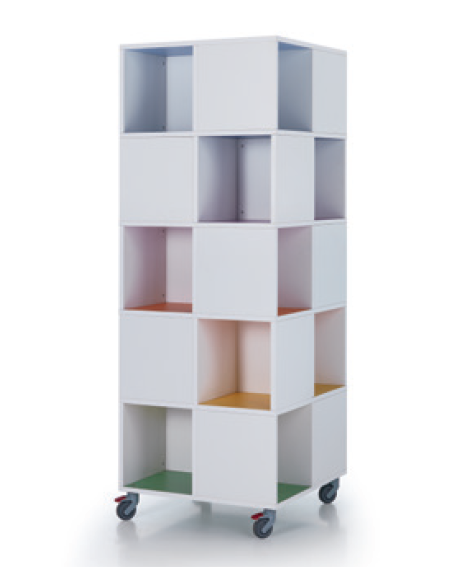 TOTEM ESPOSITORE CONTENITORE  A CASELLE SU RUOTE, STRUTTURA IN LEGNO COLORE BIANCO E RIPIANI COLORATI A SCELTA - cm 65x65x180H