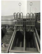 Friggitrice elettrica 2 vasche capacità 10+10 lt su armadio chiuso - 6 Kw ( x2) Trifase - mm 400x800x1100h