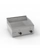 Fry-Top a gas da banco, 2 zone cottura - piastra 1/3 rigata + 2/3 liscia, piastra cm 69,6x56,4 - gas Kw 8 - cm 70x65x28h