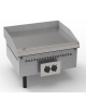 Fry top elettrico trifase-7,8kw da incasso, piastra liscia, r. temp. 50÷320 °C - sup. di cottura cm 69,6x56,4  - dim. 70x60x26,6