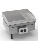 Fry-Top elettrico da incasso, 2 zone cottura, piastra 1/3 rigata + 2/3 liscia, cm 69,6x56,4 - trifase Kw7,8 - cm 70x60x26,8h