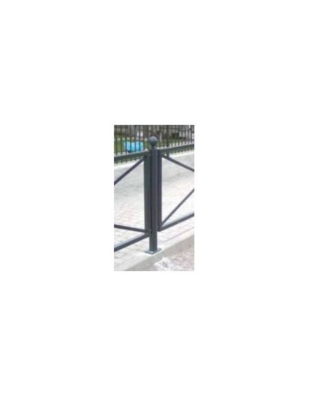 Barriera in tubolare acciaio zincato e verniciato. Supporto di mezzo da inghisare - cm 8x131,7h