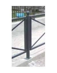 Barriera in tubolare acciaio zincato e verniciato. Supporto di mezzo da inghisare - cm 8x131,7h