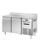 Banco refrigerato GN1/1 ventilato in acciaio inox con 2 porte e alzatina - Temp. 0/+8°C - Lt 262 - Classe B - cm 135x70x85h