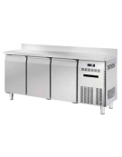 Banco refrigerato ventilato 0/+8°C, acciaio inox, 3 porte e alzatina, profondità cm 60 - Lt 331- Classe C - cm 180x60x85h