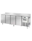 Banco refrigerato ventilato 0/+8°C, acciaio inox, 4 porte e alzatina, profondità cm 60 - Lt 442- Classe D - cm 225x60x85h