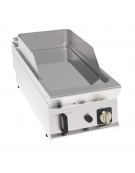 Fry top a gas da banco, 8 kw, piastra liscia cromata, consumo gas 0,84 m³/h - sup. di cottura cm 34,9x69,8  - dim. 40x90x28h