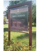 Bacheca in acciaio zincato e verniciato, con pannello semplice bifacciale di cm 100x100 - dim tot 136x299,5h