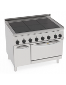Cucina elettrica 6 piastre quadre complanari fisse, su forno elettrico statico GN2/1, pot. tot.. 20,3Kw trifase - cm 105x70x85h Cucina elettrica 6 piastre quadre complanari fisse, su forno elettrico statico GN2/1, pot. tot.. 20,3Kw trifase - cm 105x70x85h