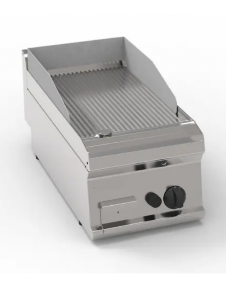 Fry top a gas da banco, 7 kw, piastra rigata, consumo gas 0,74 m³/h - sup. di cottura cm 34,6x56,4  - dim. 35x70x28h Fry top a gas da banco, 7 kw, piastra rigata, consumo gas 0,74 m³/h - sup. di cottura cm 34,6x56,4  - dim. 35x70x28h