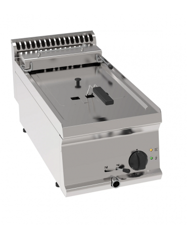 Friggitrice elettrica da banco, 1 vasca da Lt 8, con scambiatori di calore - potenza totale 7,5 kw trifase - cm 35x70x28h
