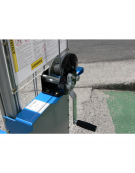 Carrello elevatore a forche realizzato in lega di alluminio, portata 227 kg, 2 ruote da 20 cm e 2 ruote da 5 cm - 88,3x63x180