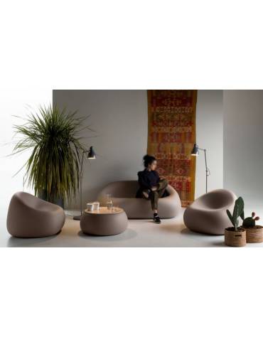 Divanetto design da esterno in polietilene per giardino o piscina - Colore Sabbia - Con certificato di conformità CATAS