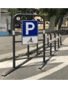 Portabici singolo a 5 posti, realizzato in acciaio zincato e verniciato. Da tassellare - cm 250x80x131,3h