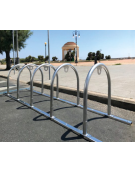 Portabici a 3 archetti, realizzato in acciaio inox - da tassellare - cm 192x72,8x83.3h