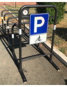 Portabici singolo a 5 posti, realizzato in acciaio zincato e verniciato. Da tassellare - cm 250x80x131,3h