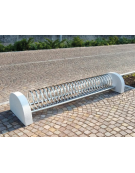 Portabici 3 posti composto da rastrelliera realizzata in acciaio inox e fianchi in cemento - cm 174,5x75,2x42h