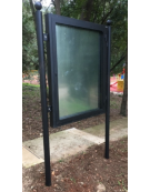 Bacheca bifacciale in acciaio zincato e verniciato con ante in vetro, da inghisare - cm 140x8x300h