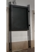 Bacheca monofacciale in acciaio zincato e verniciato, con pannello cm 100x100. Da inghisare - cm 136x280h