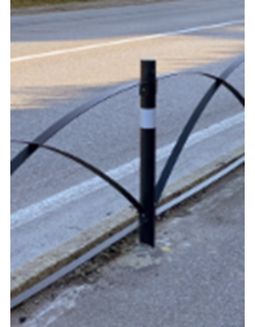 Supporto di mezzo da inghisare per barriera in tubolare acciaio zincato e verniciato - cm Ø8x120h