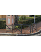 Barriera a 2 croce, realizzata in tubolare acciaio zincato e verniciato - da inghisare - cm 164x4x125h