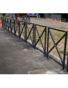 Barriera standard realizzata in acciaio zincato e verniciato - lunghezza cm 150 - Da tassellare