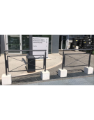 Barriera in acciaio zincato e verniciato cm 100, supporti e traverso in tubolare saldati tra loro. Da tassellare - cm 107,2x100h