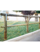 Recinzione con traversa in legno di pino - con bicchieri in acciaio zincato a caldo da tassellare