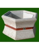Fioriera esagonale da esterno in cemento calcestruzzo - colore Bianco pietra - cm 155x120x65h - Conforme ai CAM