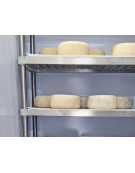 Scaffale per stagionatura formaggi con montanti in acciaio inox e 4 ripiani microforati in polietilene - cm 70x40x160h