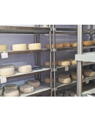 Scaffale per stagionatura formaggi con montanti in acciaio inox e 4 ripiani microforati in polietilene - cm 170x40x160h