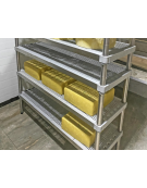 Scaffale per stagionatura formaggi con montanti in acciaio inox e 4 ripiani microforati in polietilene - cm 150x40x180h