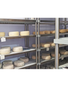 Scaffale per stagionatura formaggi con montanti in acciaio inox e ripiani microforati in polietilene - cm 200x40x200h