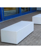 Panchina in graniglia di marmo con acciaio zigrinato, seduta levigata, fianchi lisci - trattamento antigraffiti - cm 150x50x45h