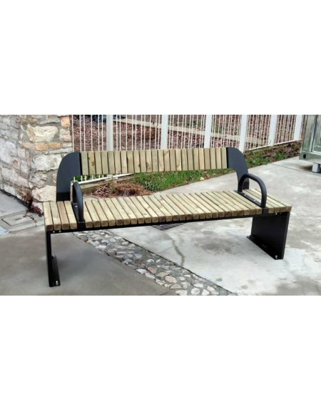 Panchina con schienale e braccioli - struttura in acciaio zincato e verniciato e doghe in legno di pino - cm 183x65,6x81,4h